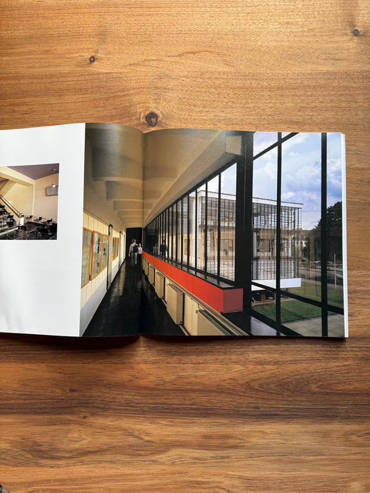 Bauhaus, Dessau: Walter Gropius