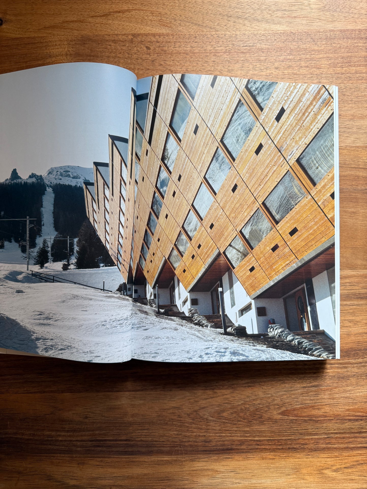 Charlotte Perriand. Complete Works Volume 4: 1968-1999