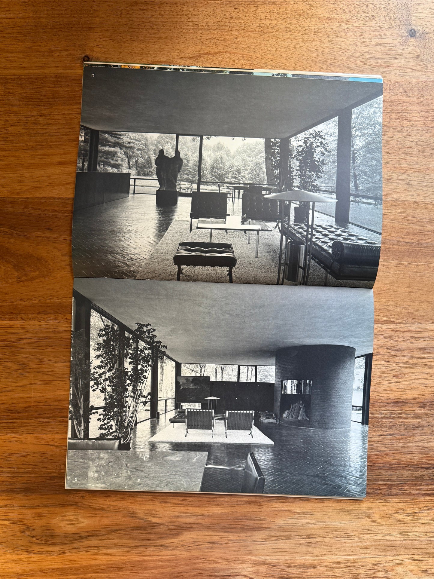 Johnson House (Glass House). Global Architecture GA12