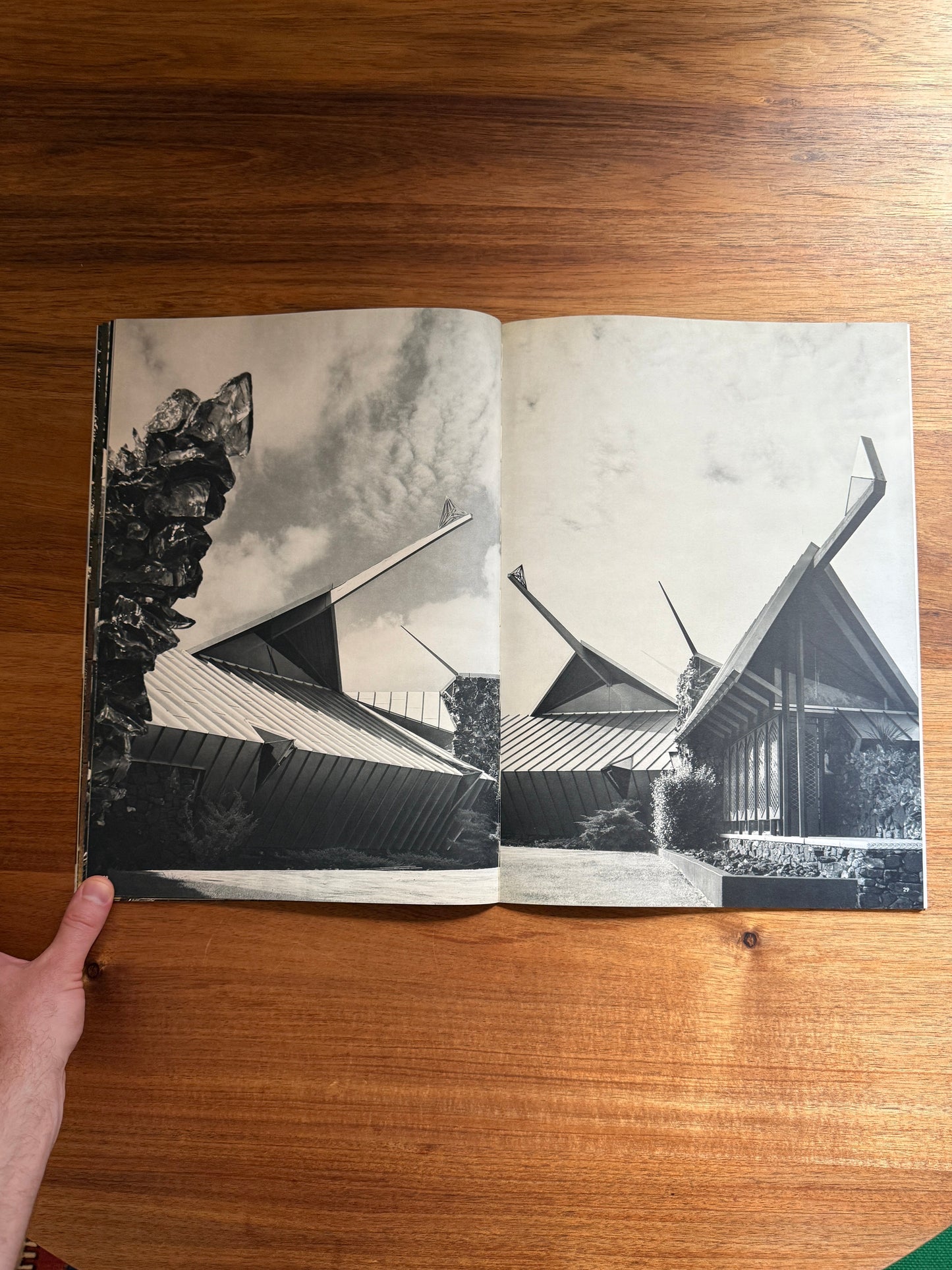 Bruce Goff. Global Architecture GA33