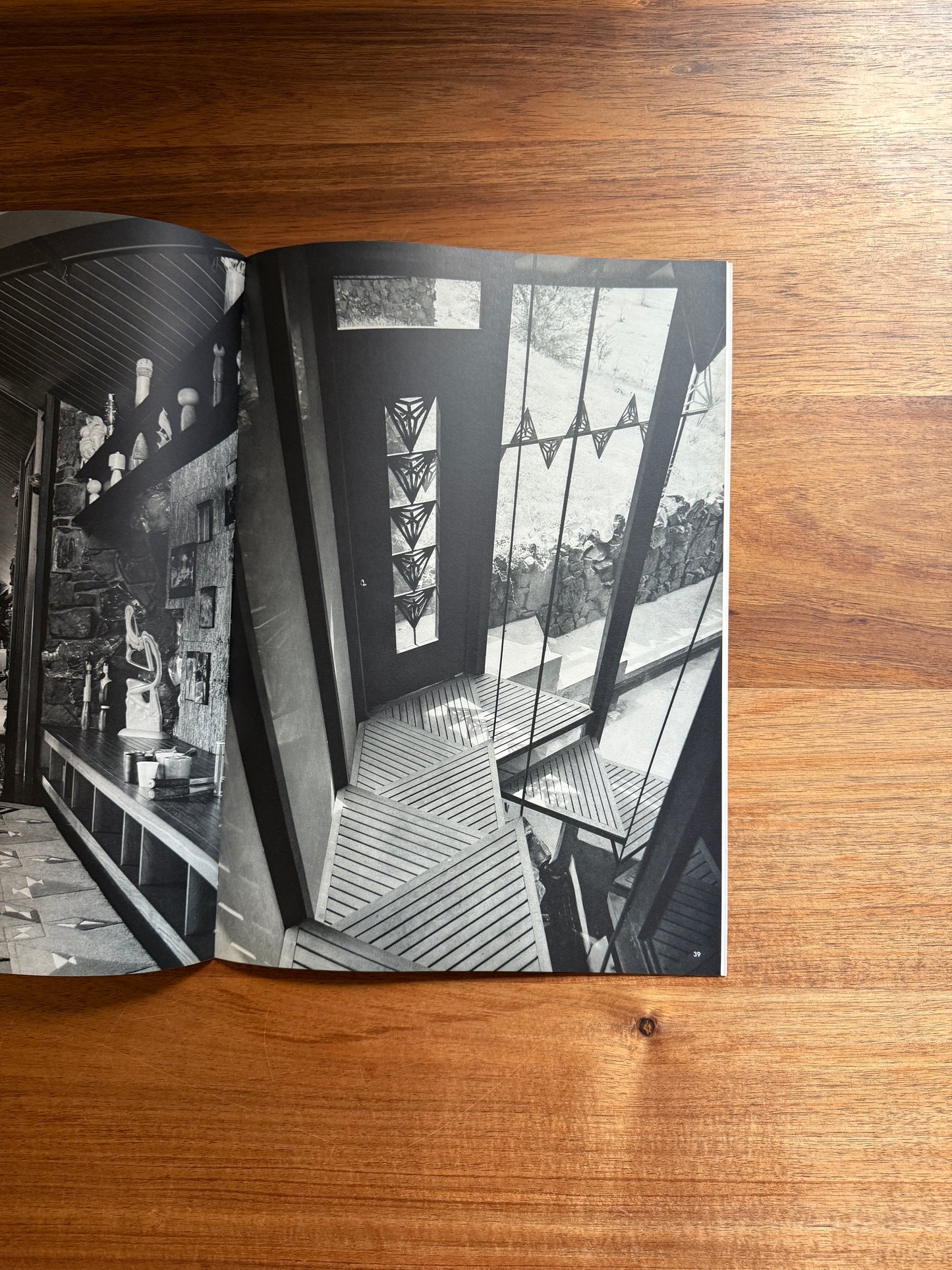 Bruce Goff. Global Architecture GA33