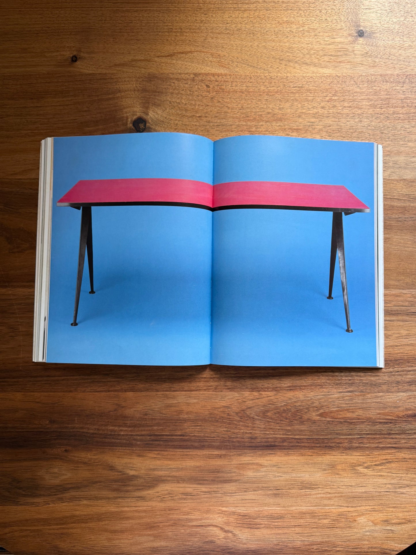 Jean Prouvé. Möbel. Furniture. Meubles.