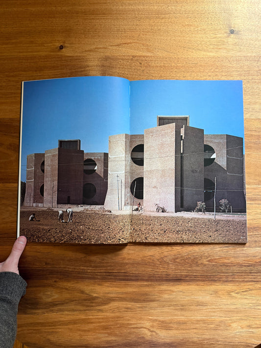 Indian Institute of Management and Exeter Library. Global Architecture GA35