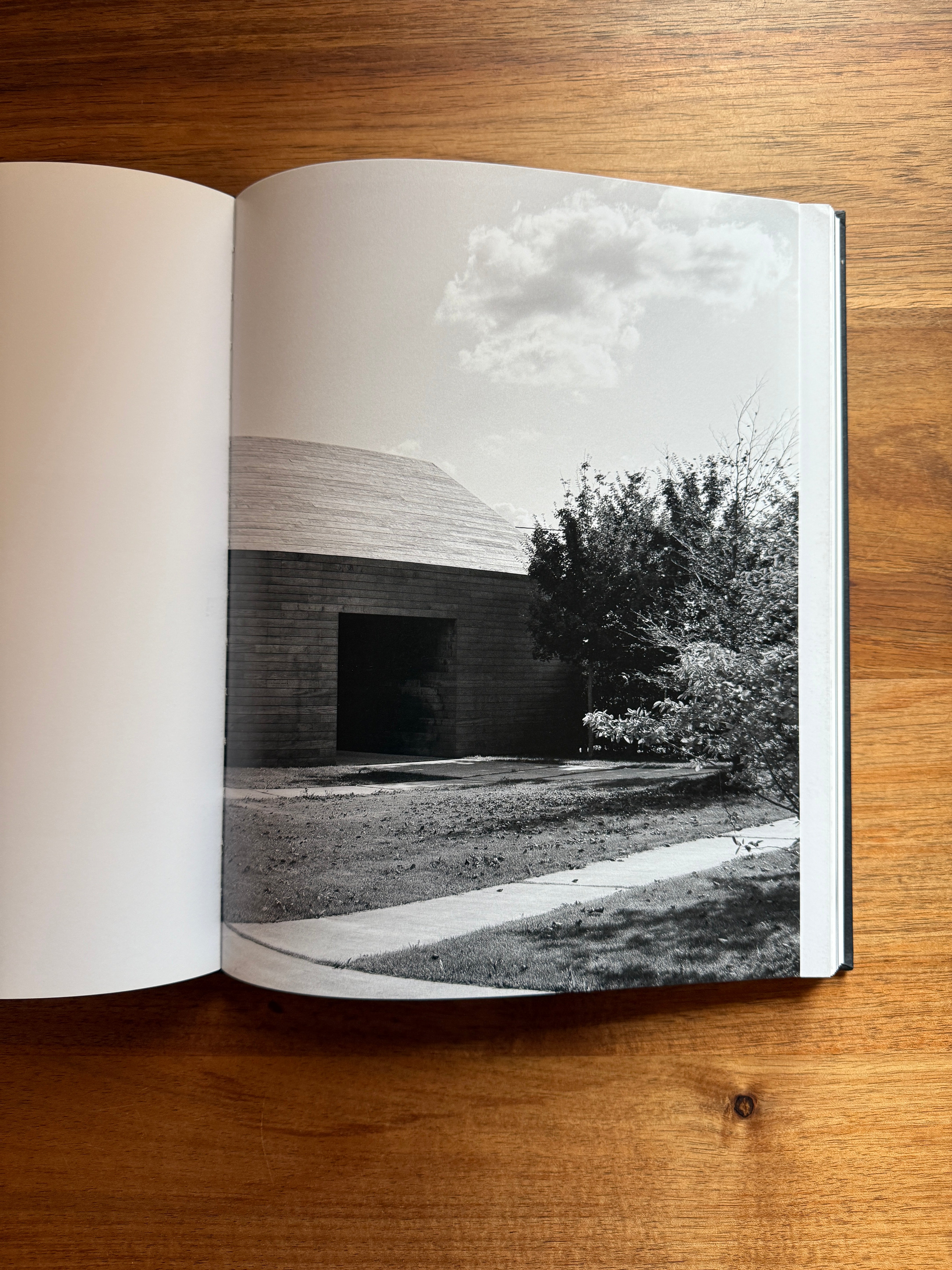 Vincent Van Duysen Works 2009-2018 – Sams Book Shop