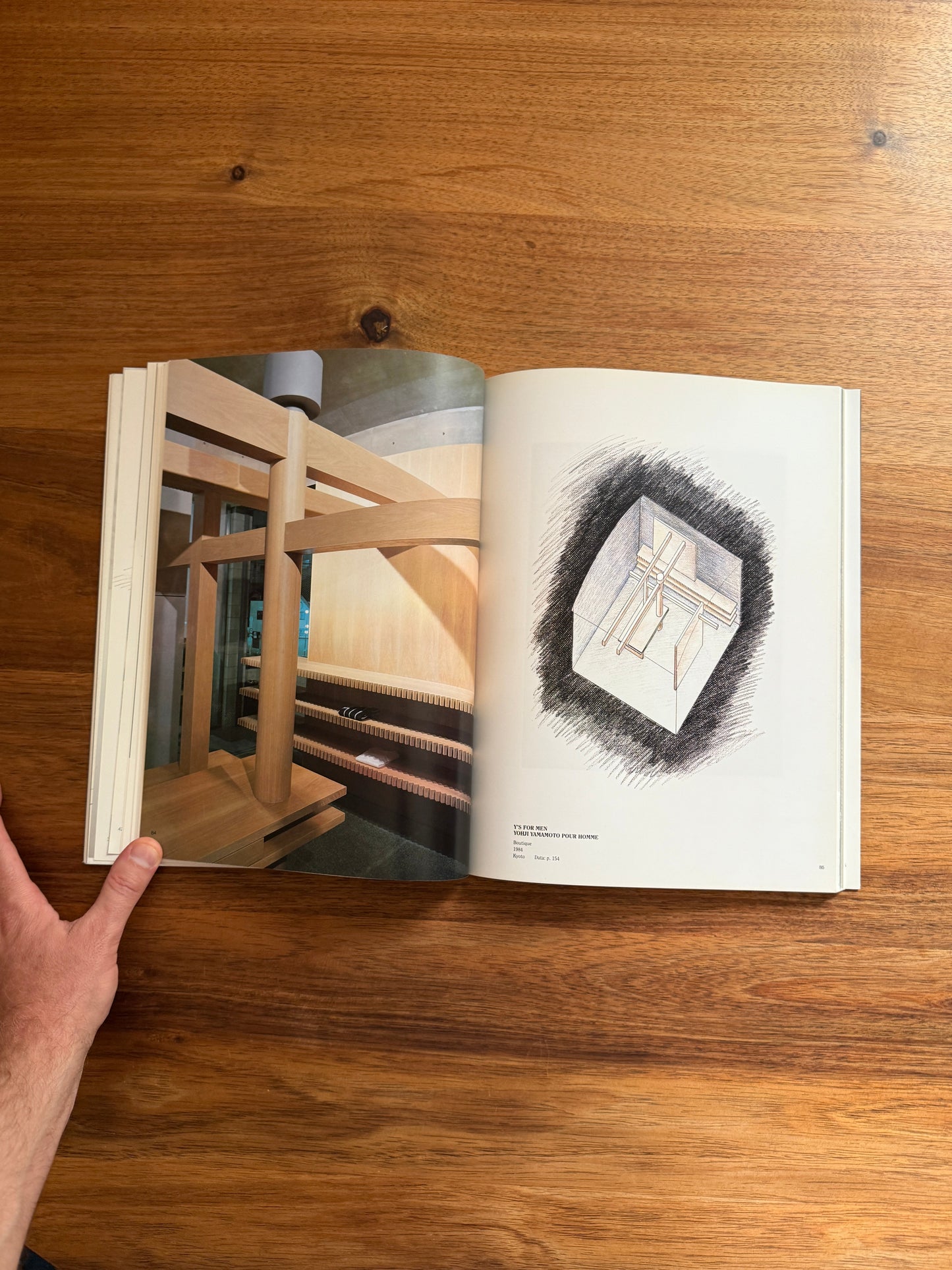 Interior Design: Uchida, Mitsuhashi and Studio 80