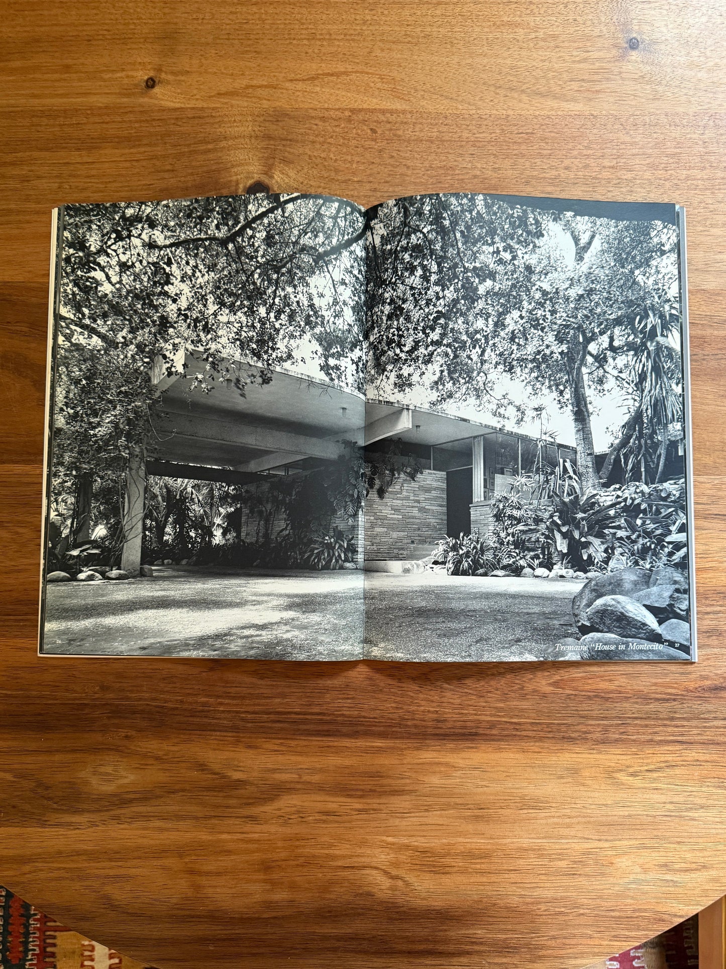 Richard Neutra Kaufmann and Tremaine Houses. Global Architecture GA8