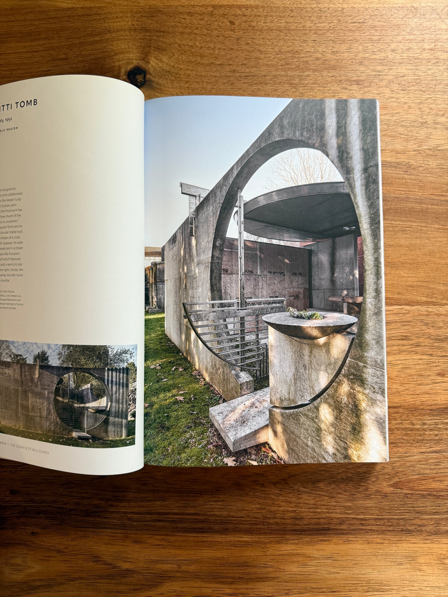 Carlo Scarpa: The Complete Buildings